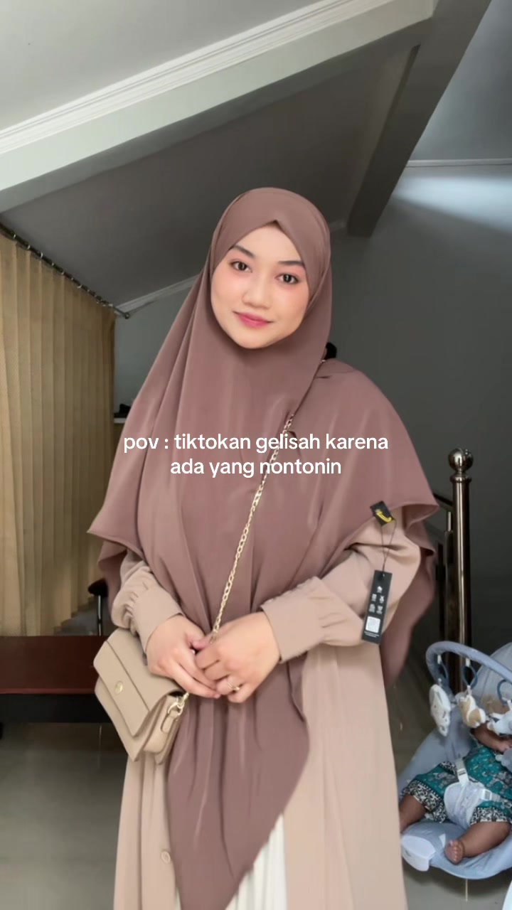 @r i a a a 𐙚