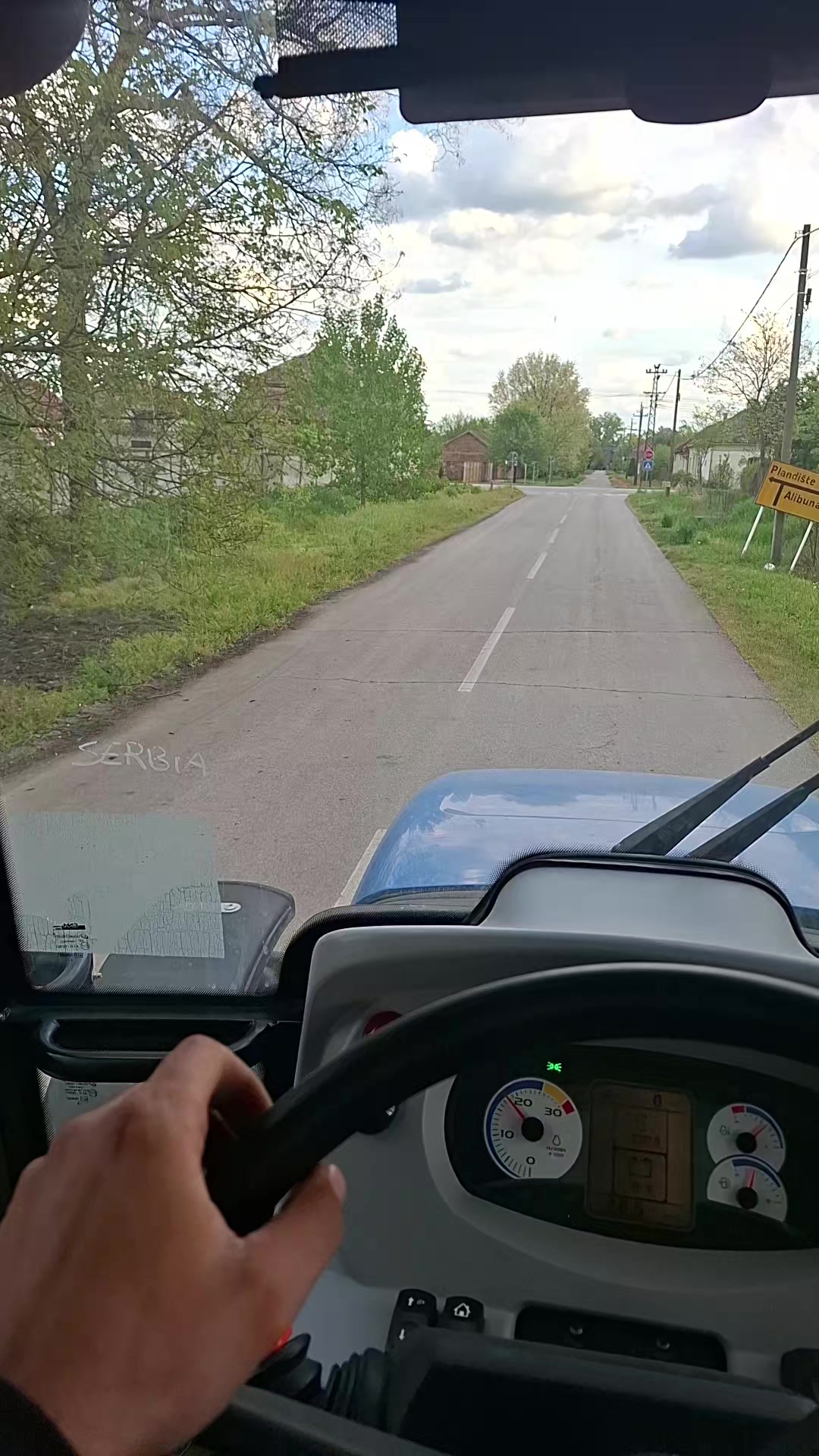 @PoluCovekPoluPoljoprivrednik