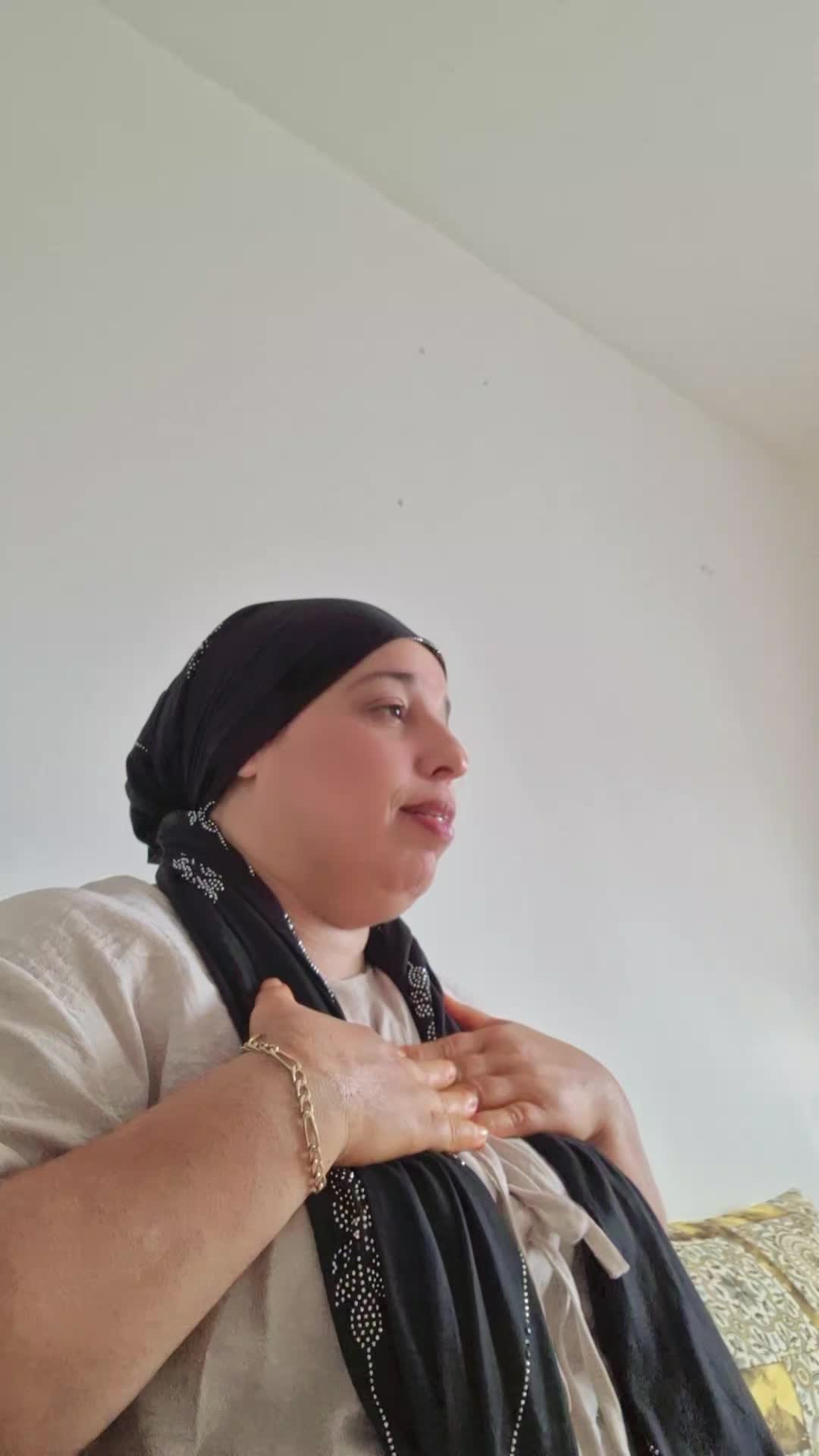 @متواضعة في فرنسا