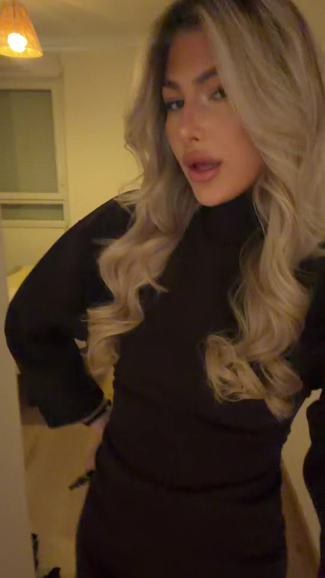 @blondiexbabe