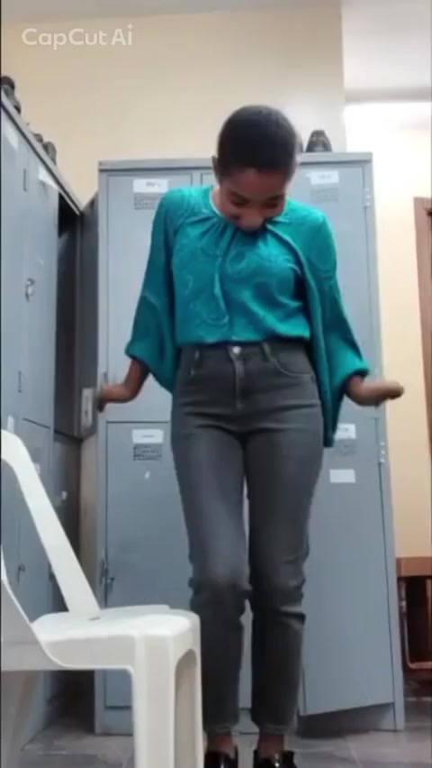 @queenaniella