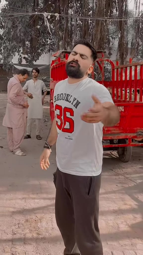 @Husnii_bawa1991