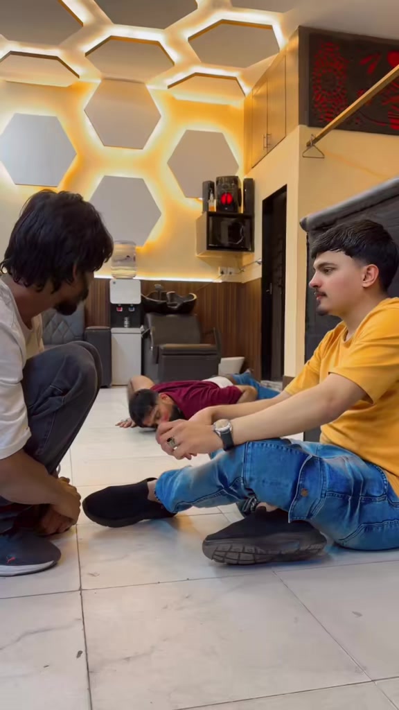 @Husnii_bawa1991
