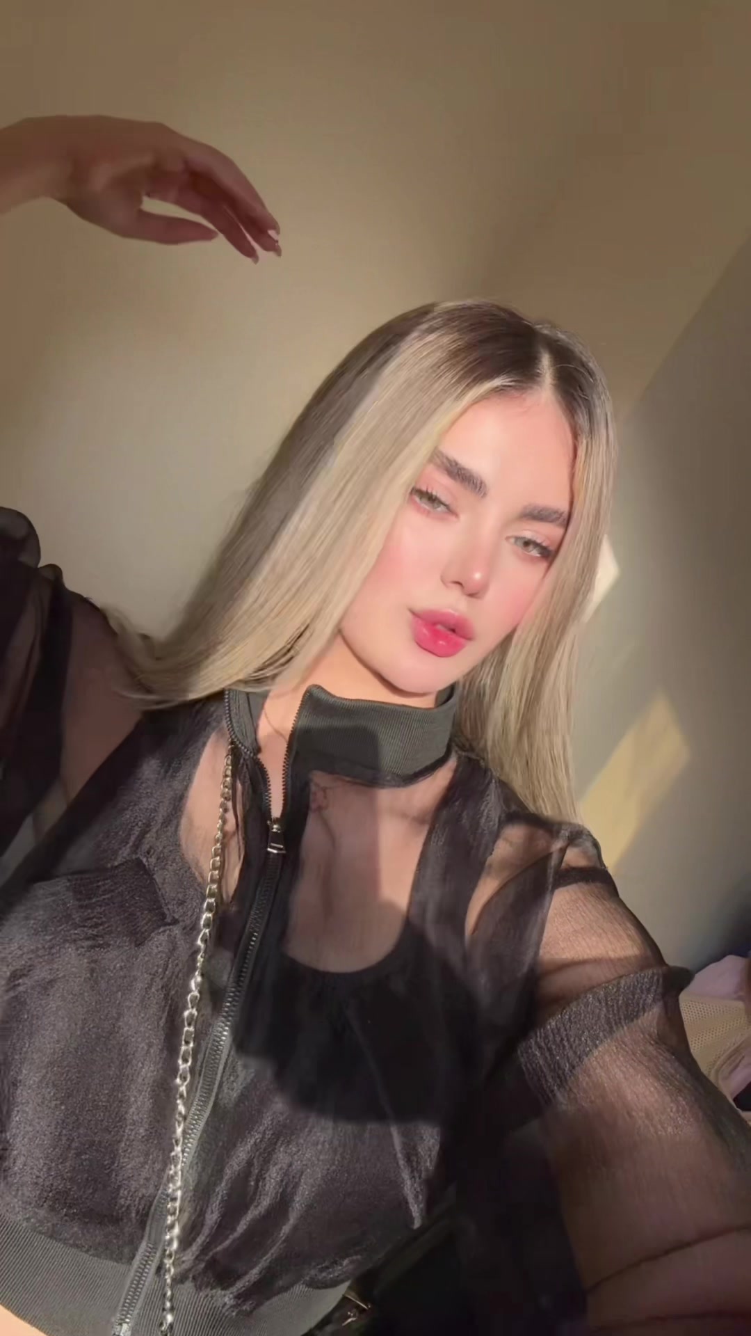 @Yasllina
