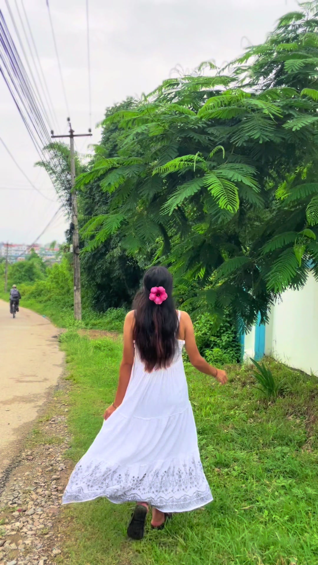 @PRIYA (🫶)