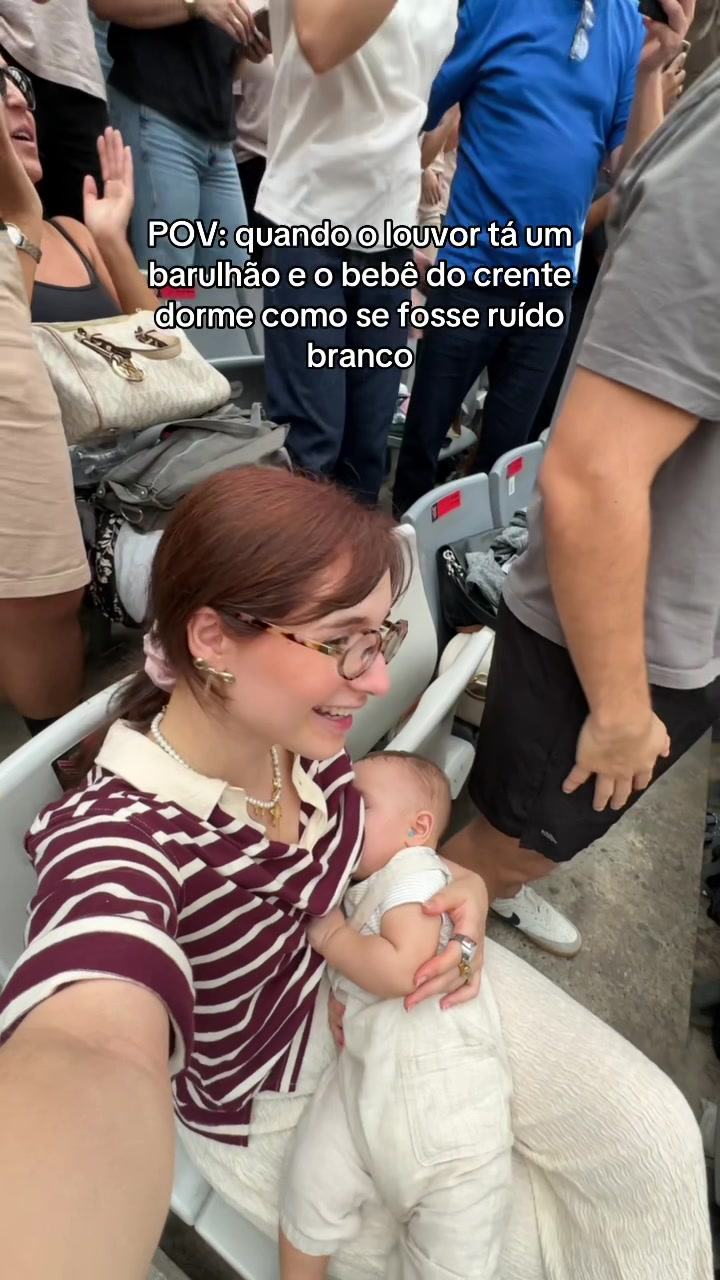@Nic&oacute;le Caroline