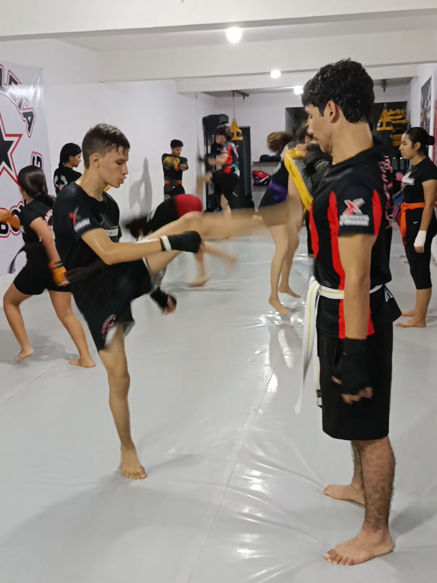 @ZavaletaKickboxing_mma