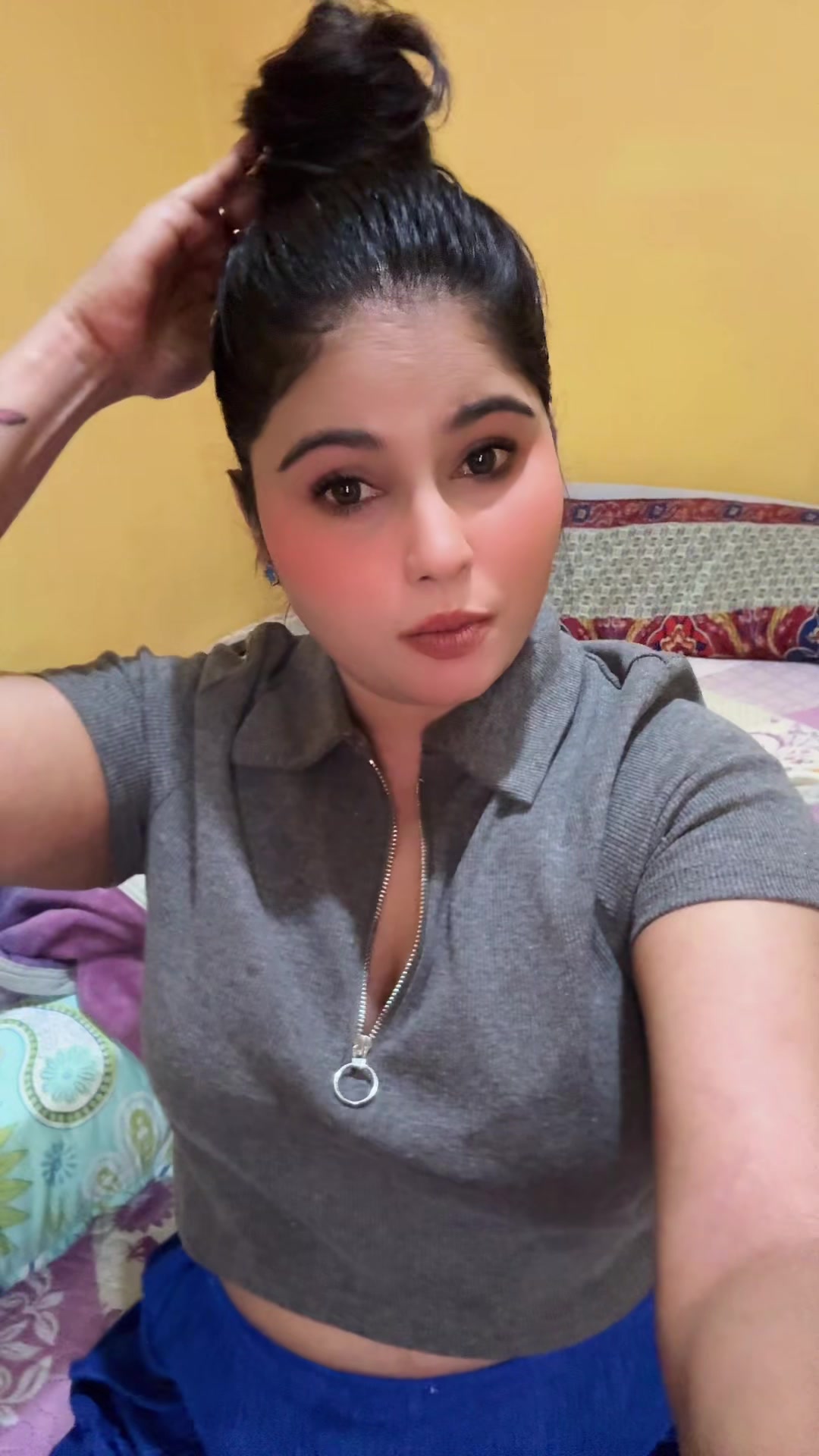 @SEXYNADIA123
