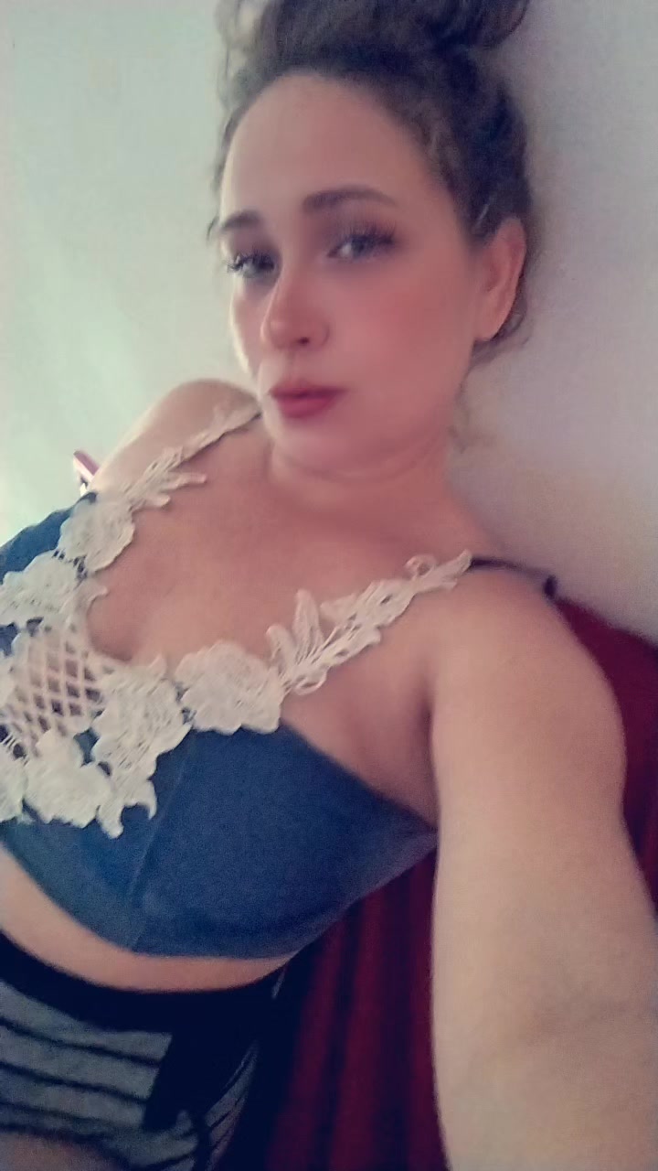 @Loraah 🍁