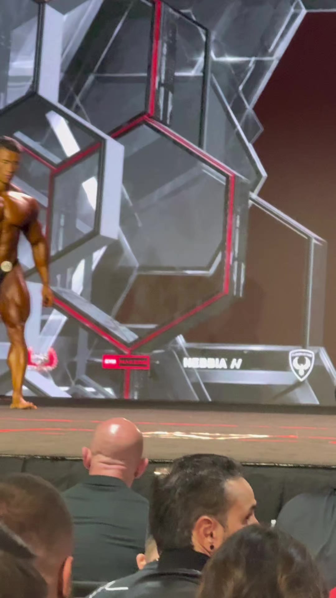 @Híu