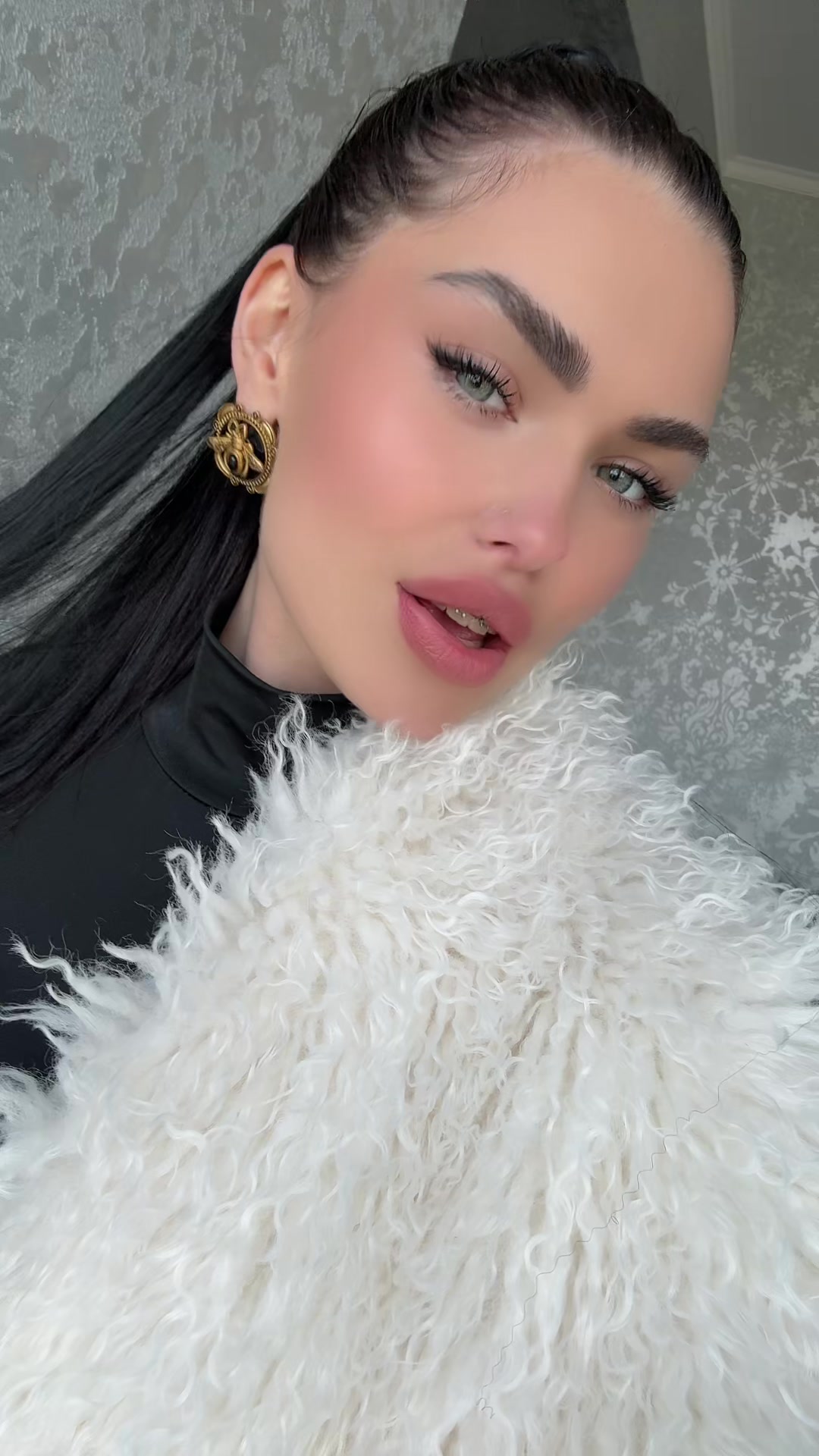 @Кристина