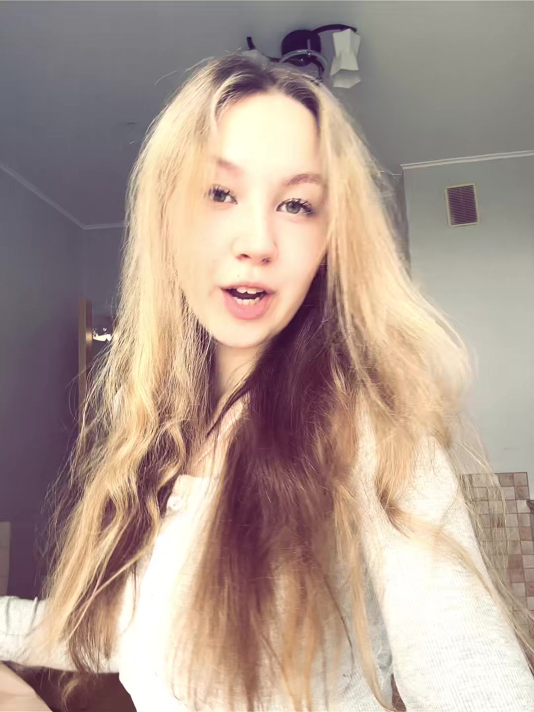 @❤️:>❤️