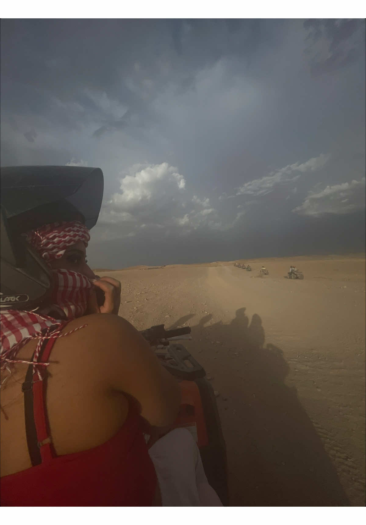 @𝒩