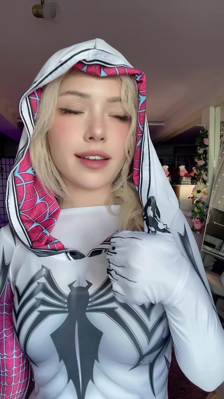 @dollblush
