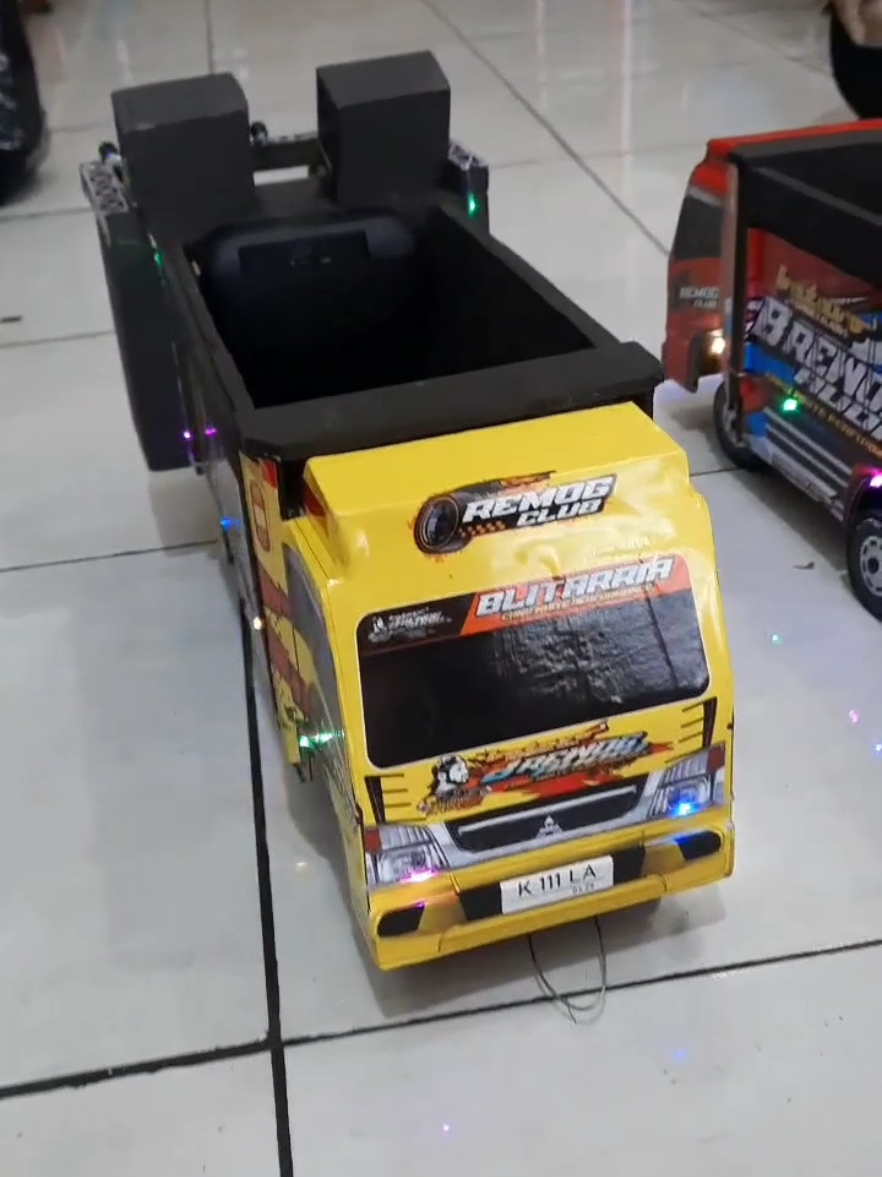 @AR27 TOYS