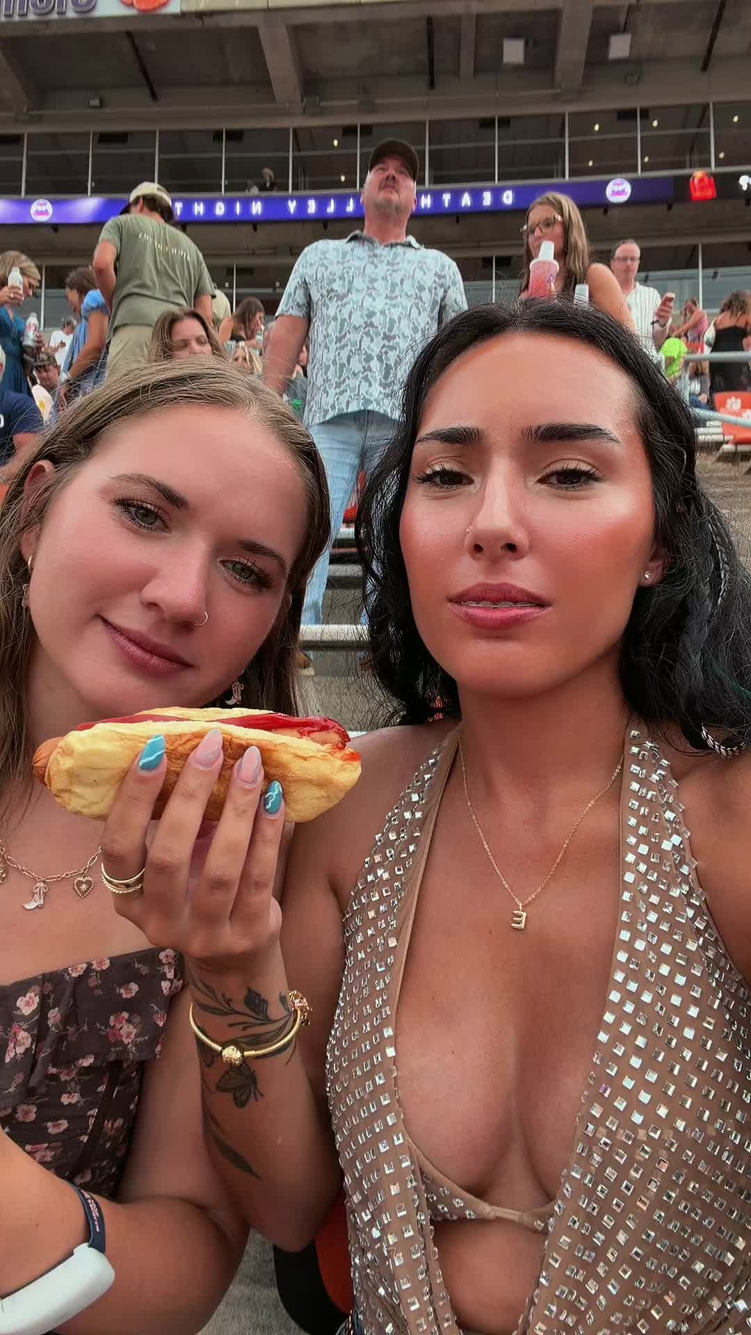 @Elina Sae Howard