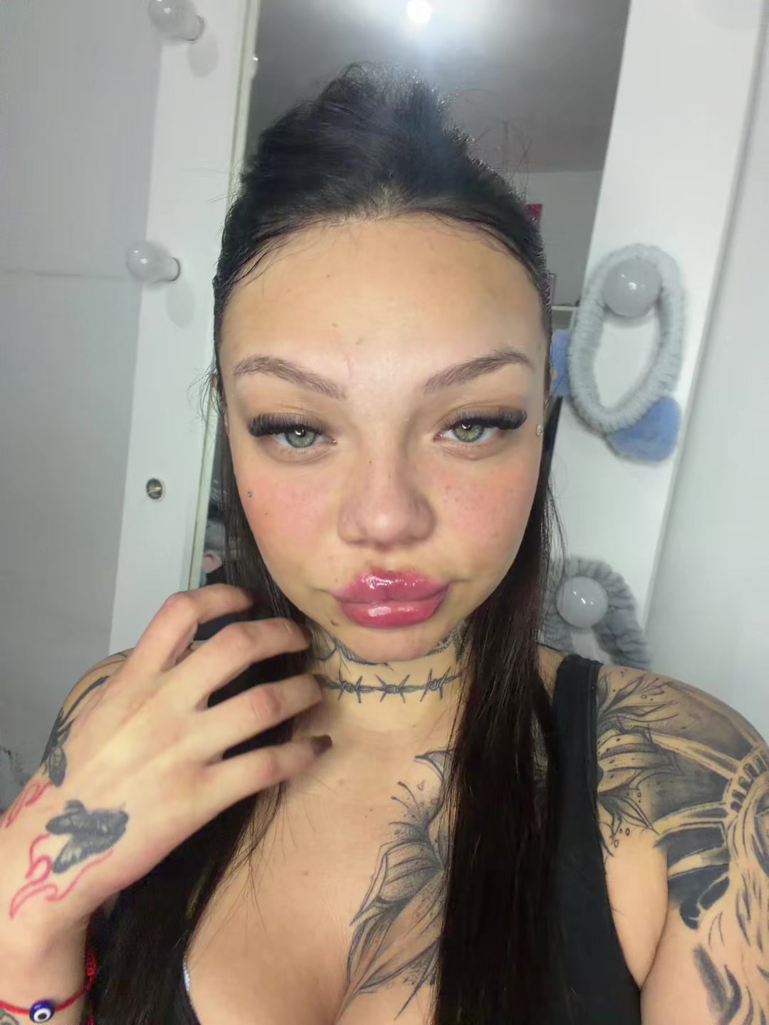 @wachamaldita
