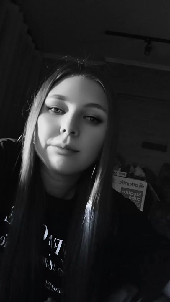 @ксюшка🖤пушка🔫