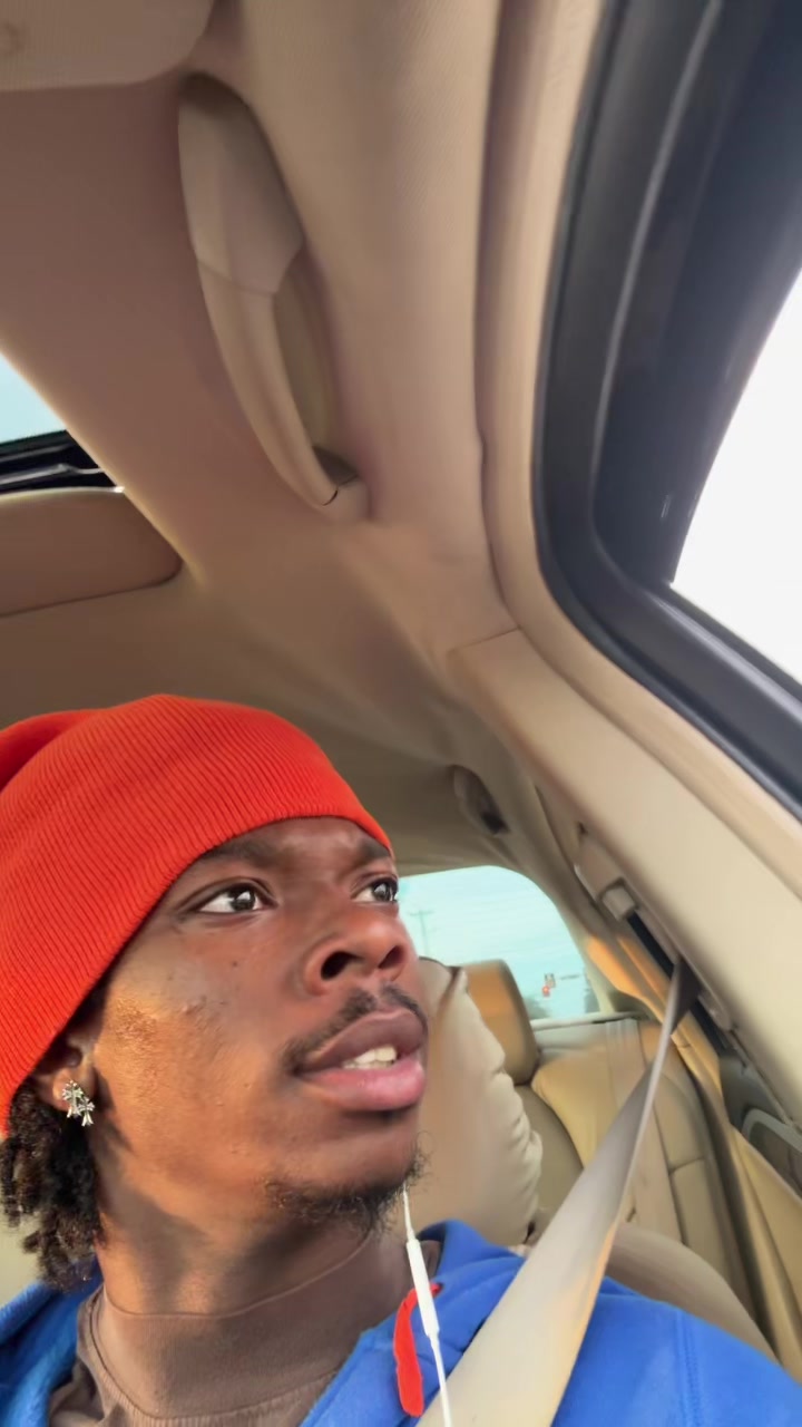 @Woahtherefry
