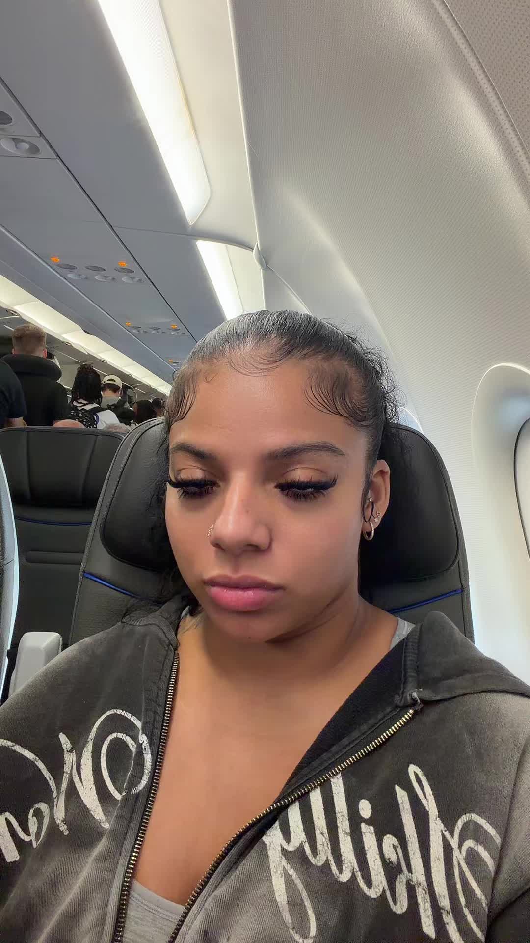 @MIKAYLA SARAVIA