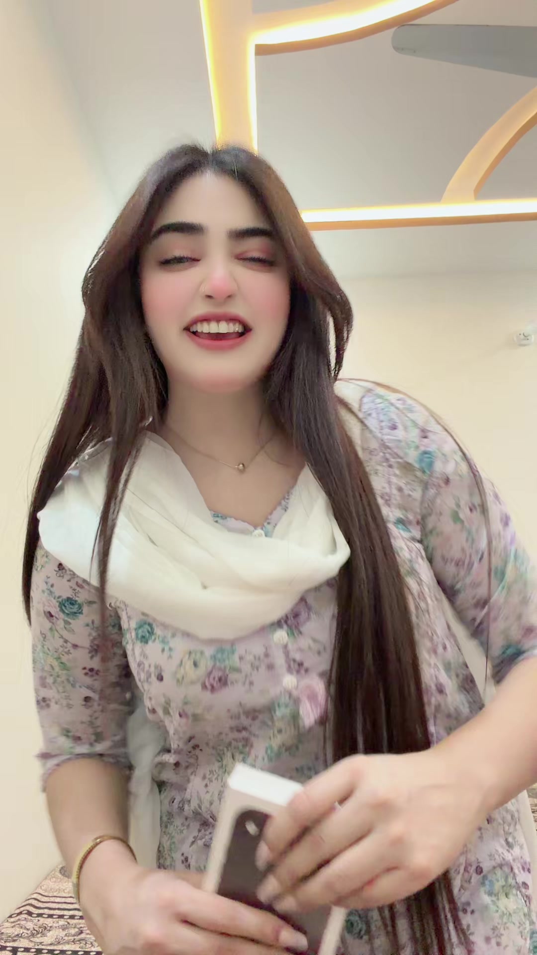 @NooR ALi 👸🏻🥀