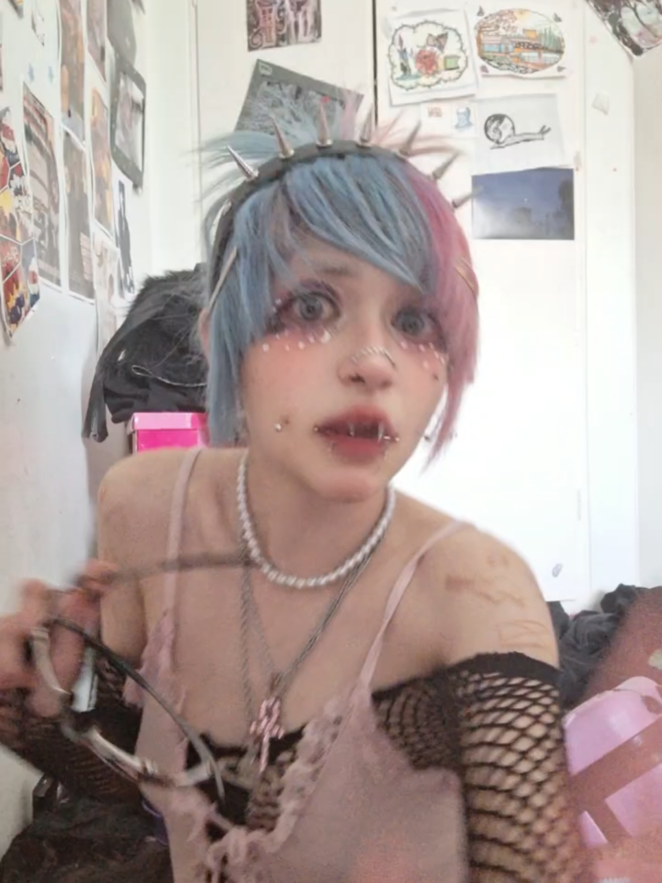 @April مهرسا هستم ولی