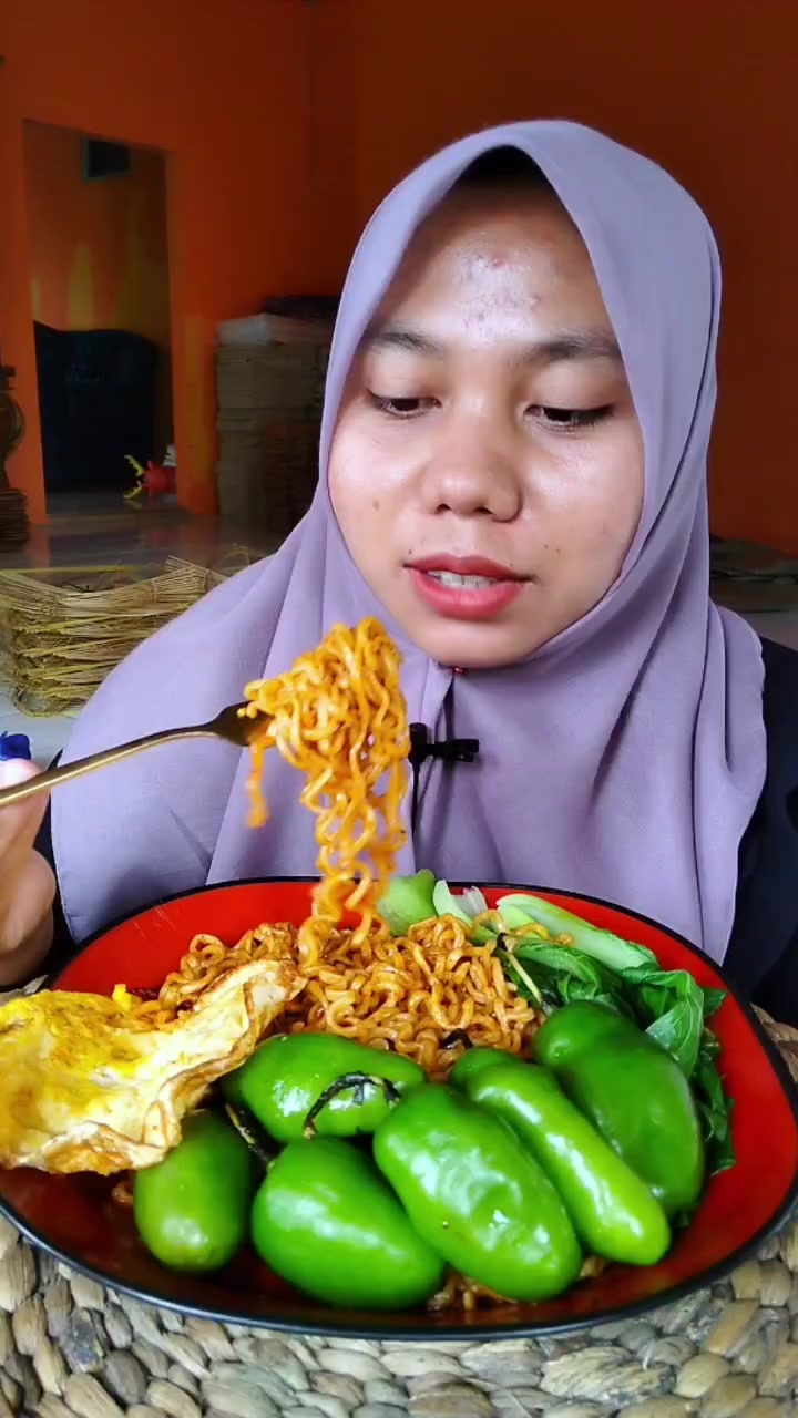 @Aisha