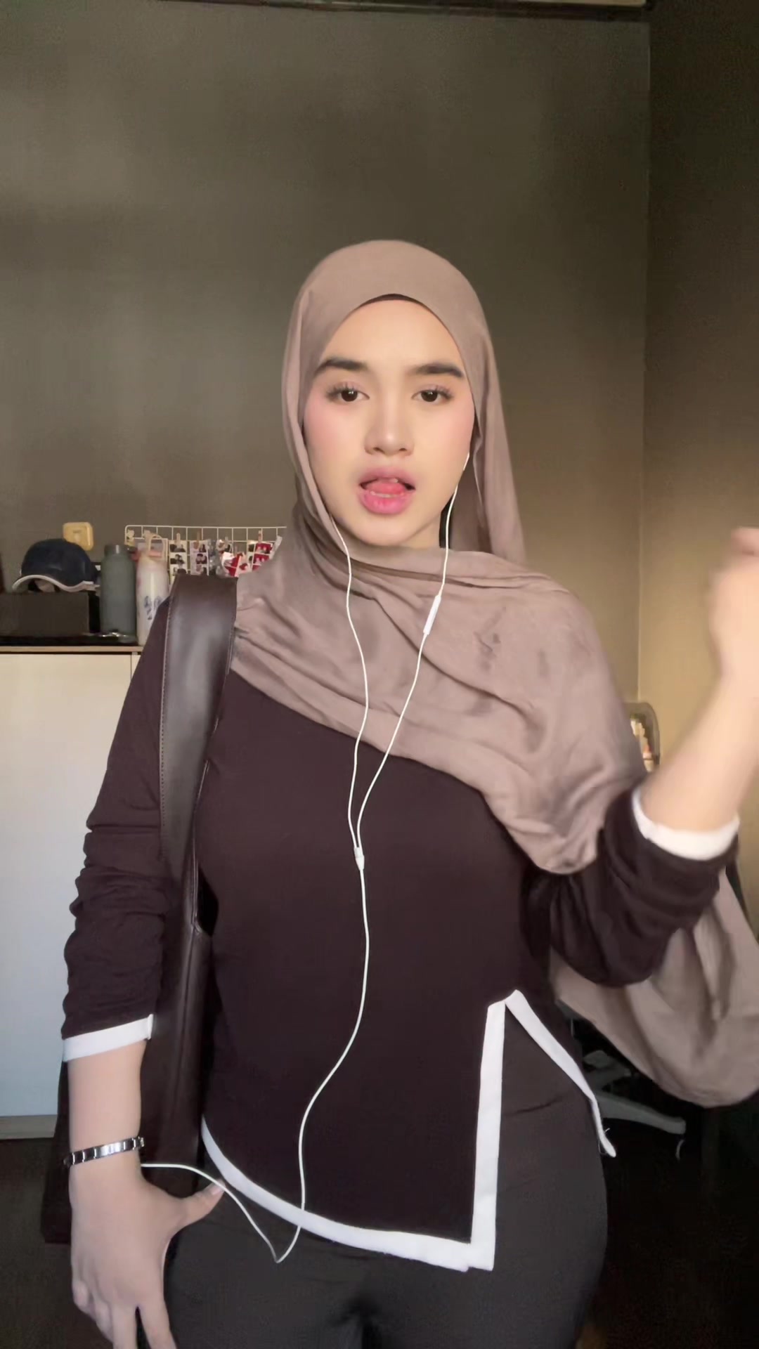 @Nayyut