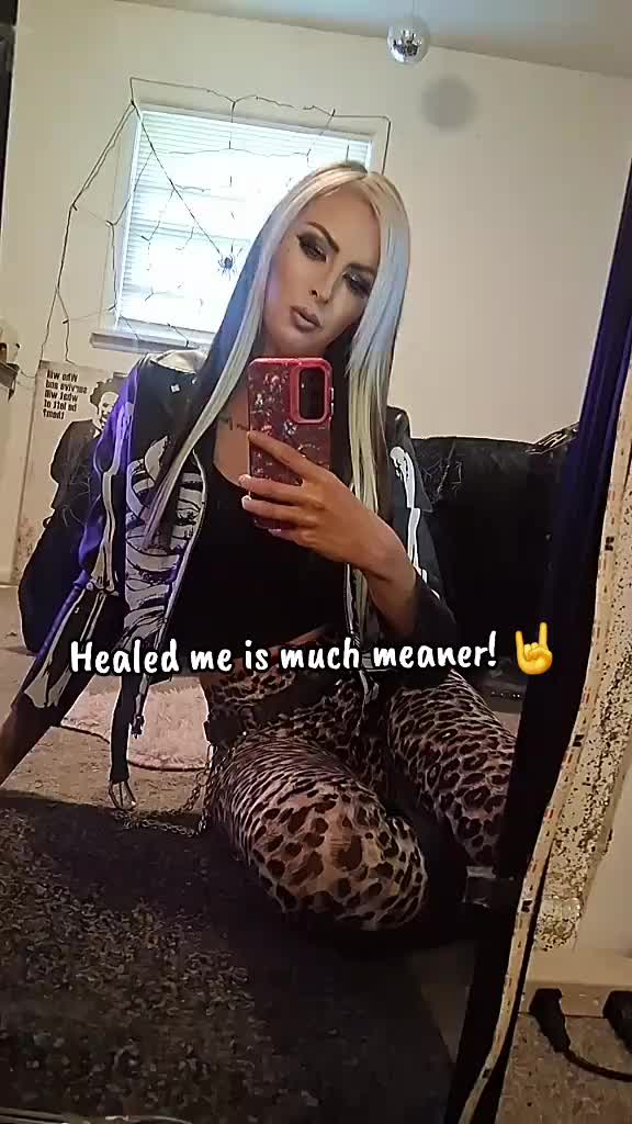 @✨️🖤 Megan 🖤✨️