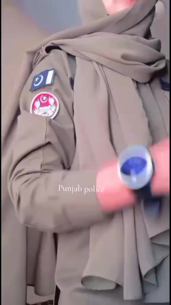 @killer police girl 😍