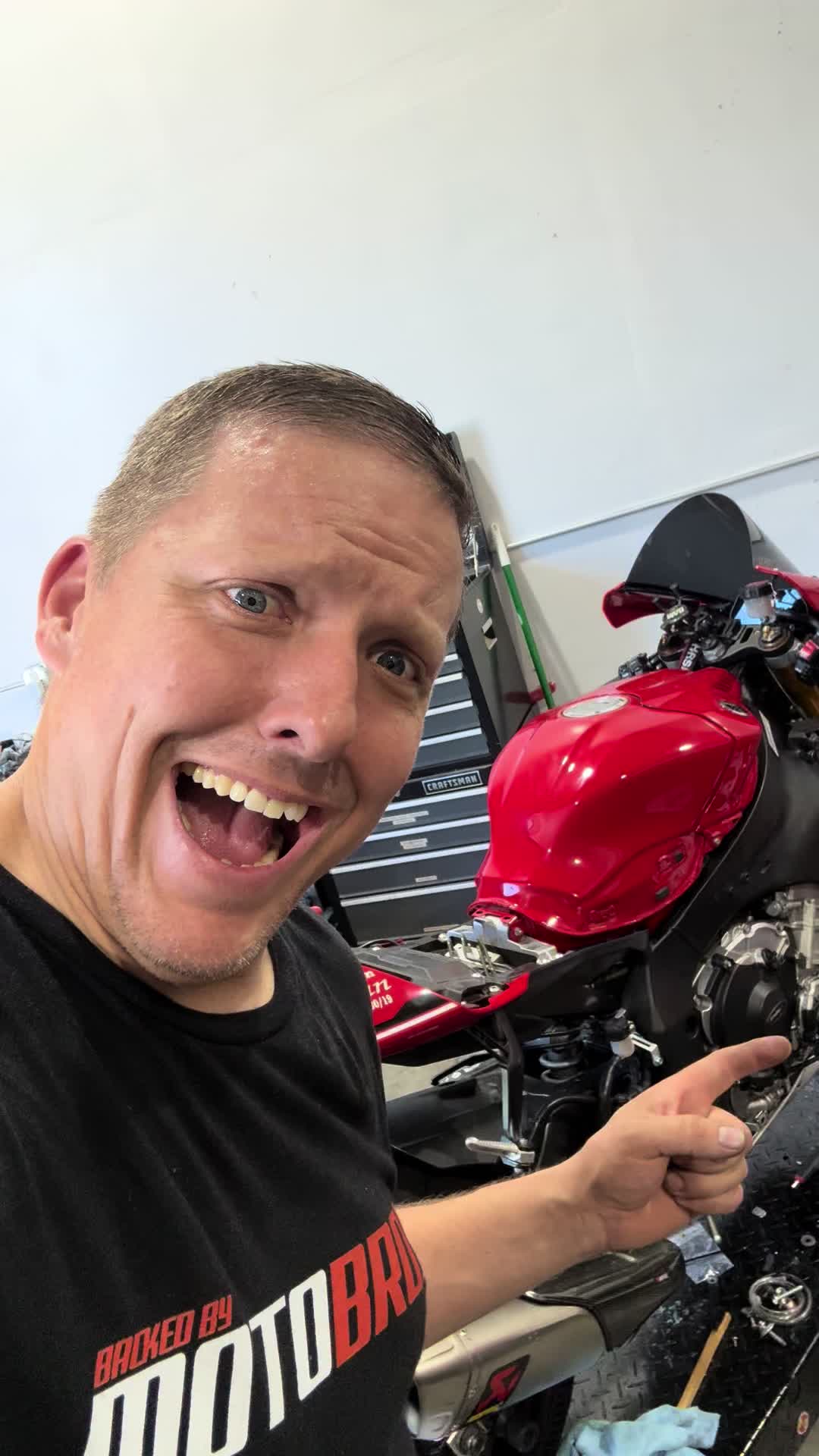@MotoBros
