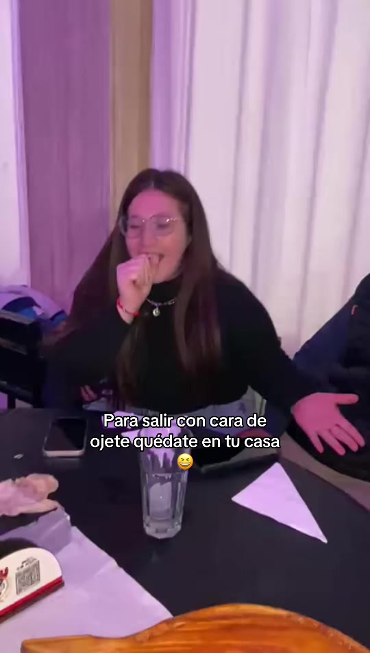 @Vicky🦋