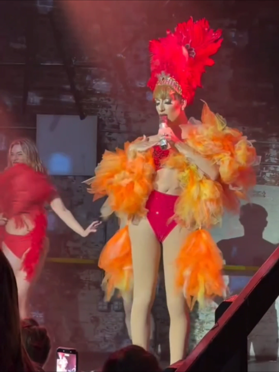 @the queeniest queen