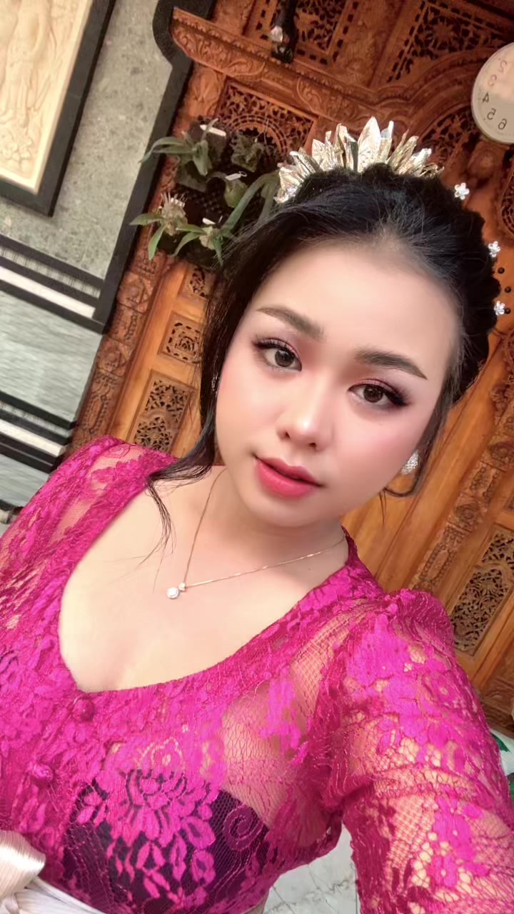 @Queen