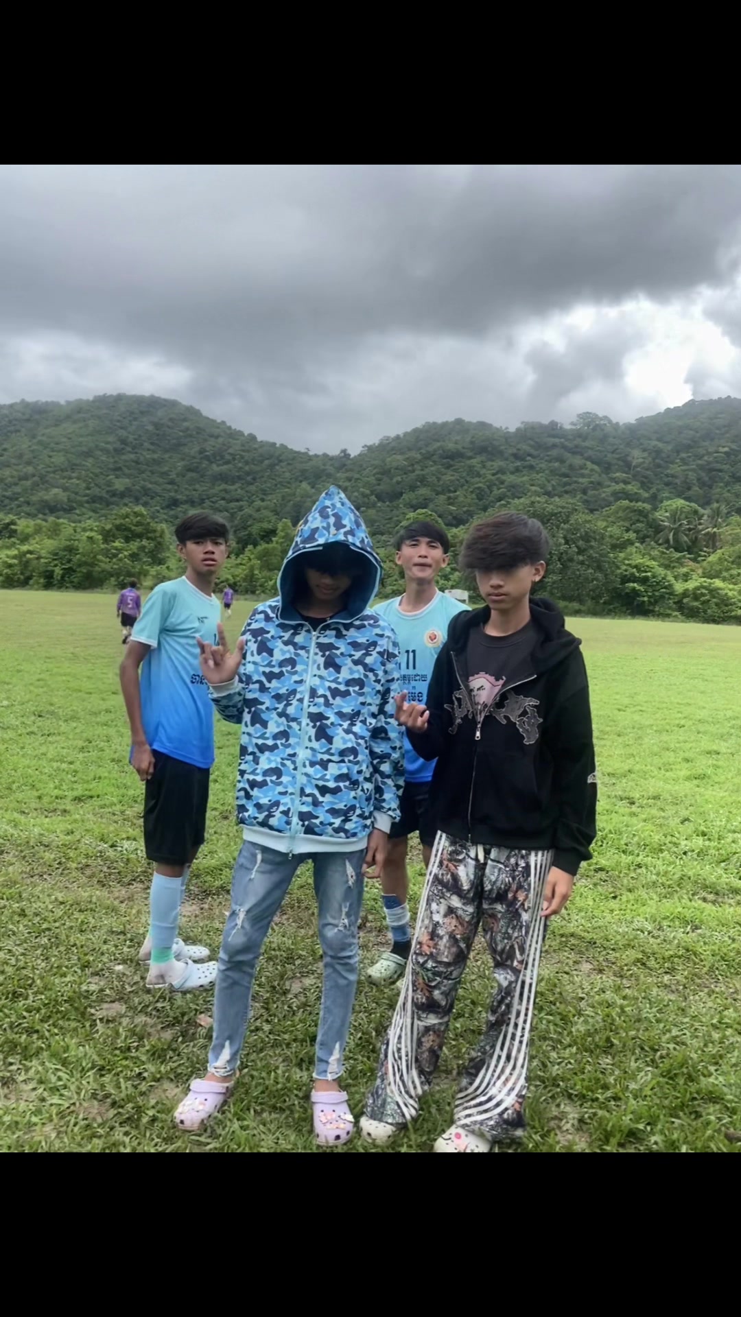 @ប្រដាប់ស្រឡាញ់🤨