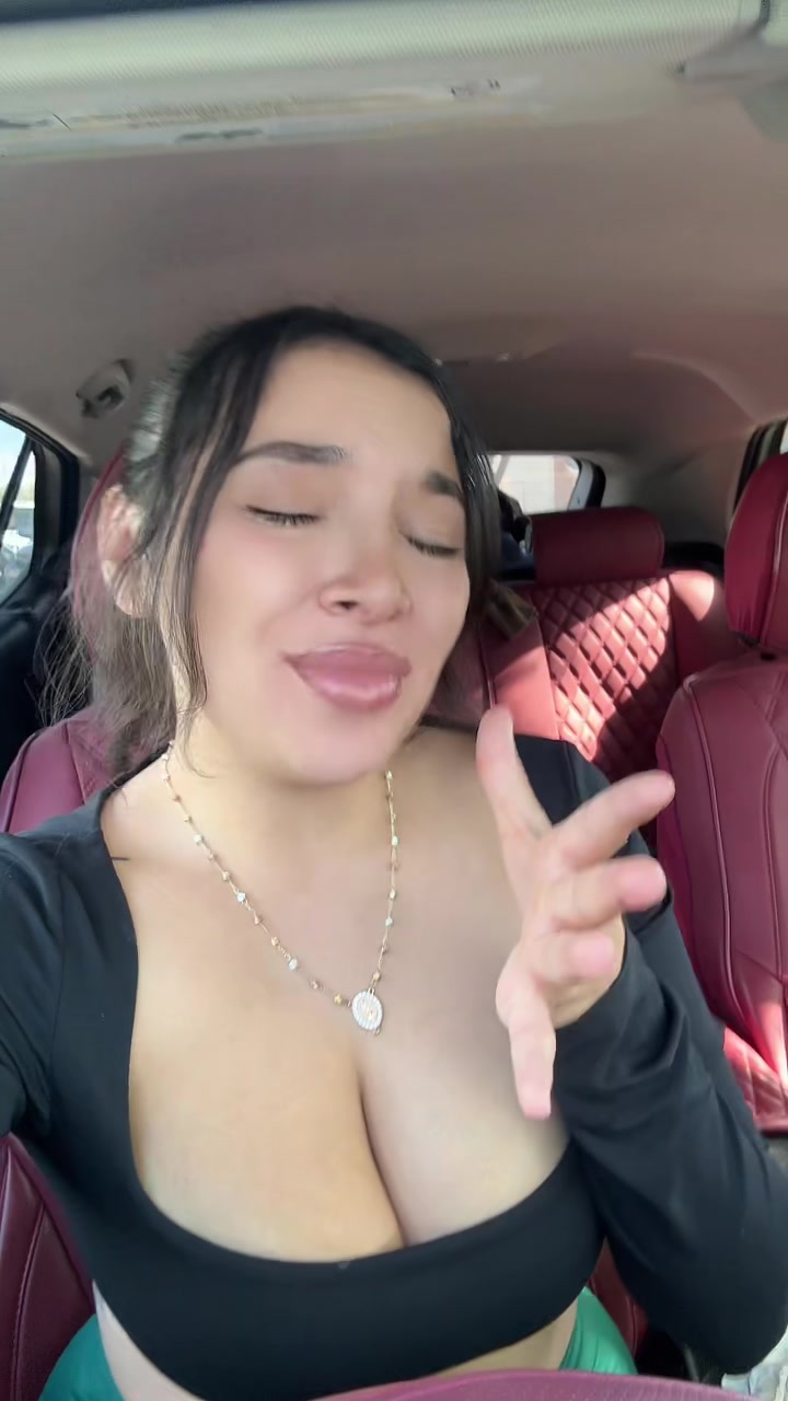 @Sierra Marie 🩵🦋