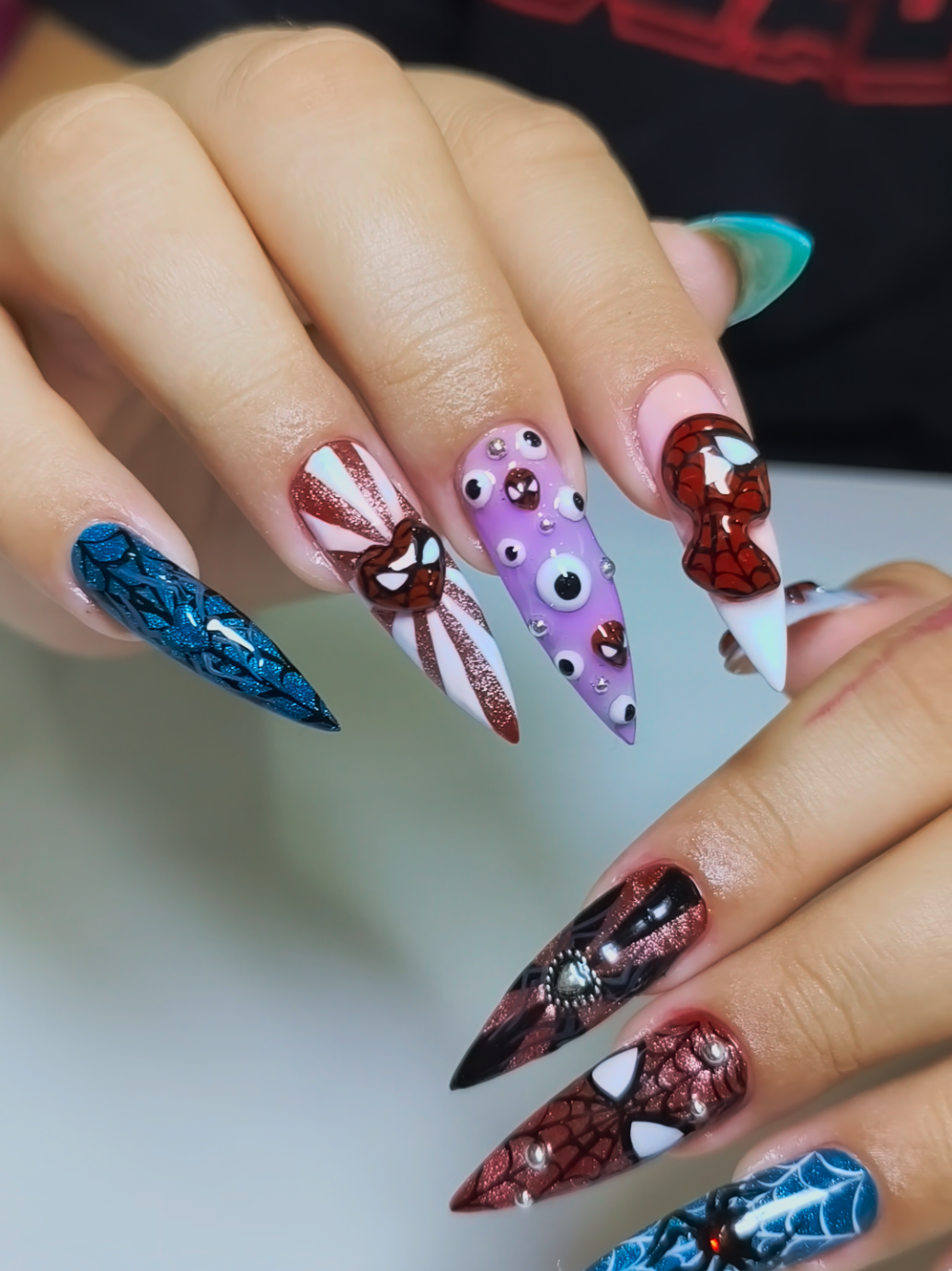 @Roberta 🕷️✨