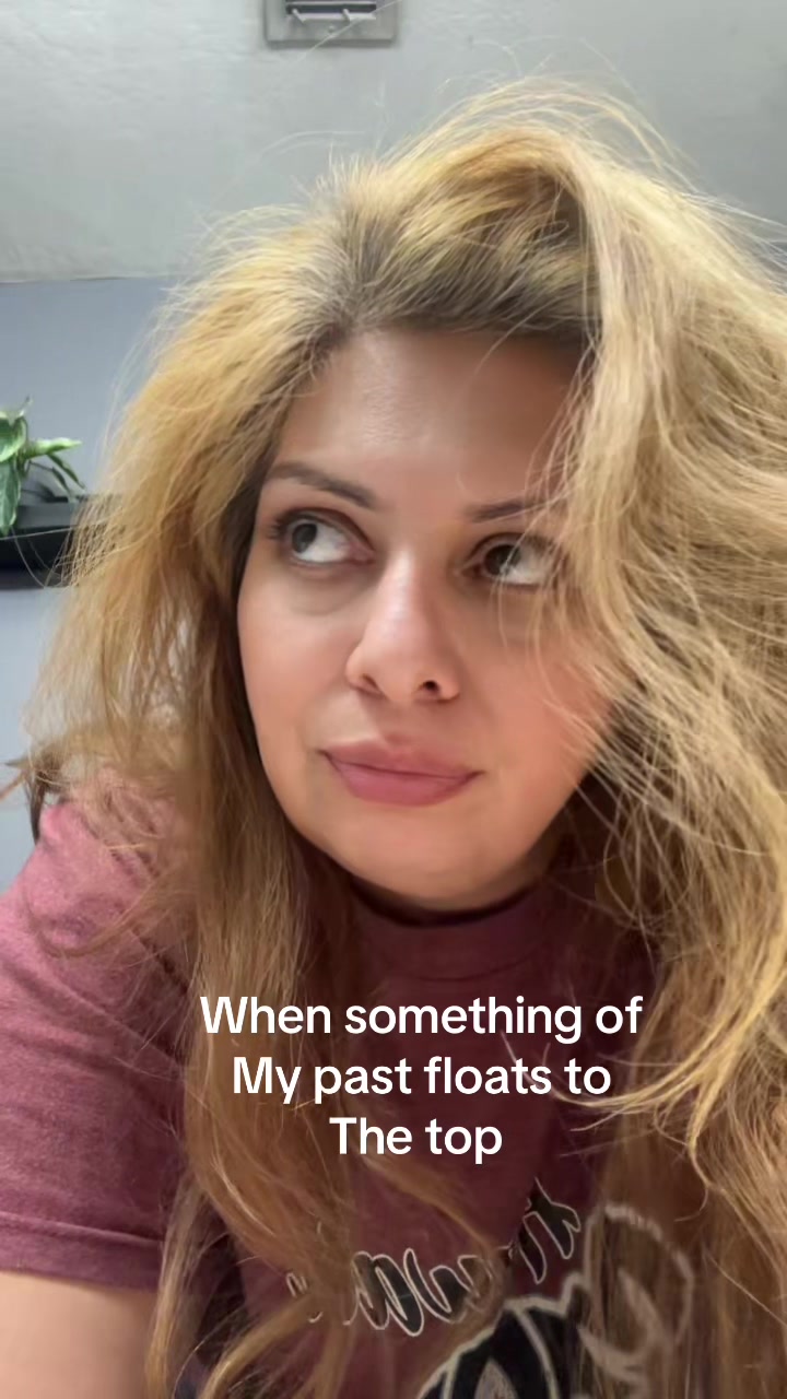 @MayMay La Bruxa