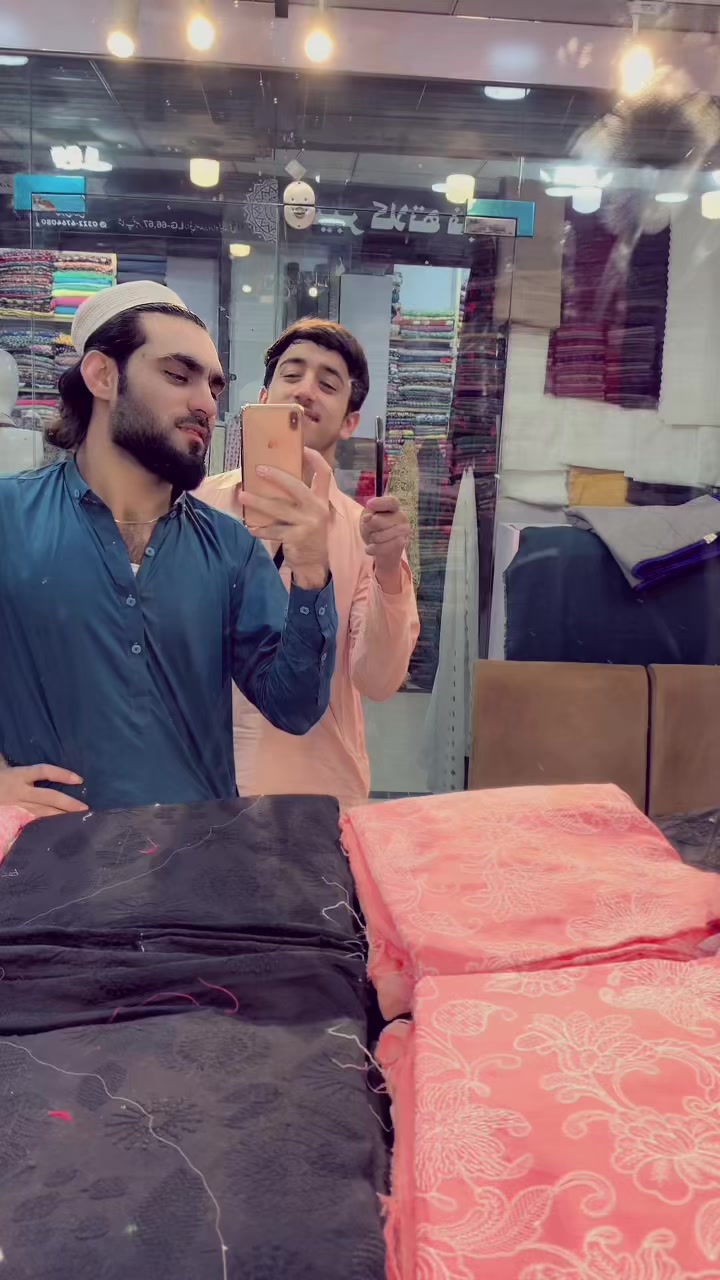 @Zubair pathan🤬