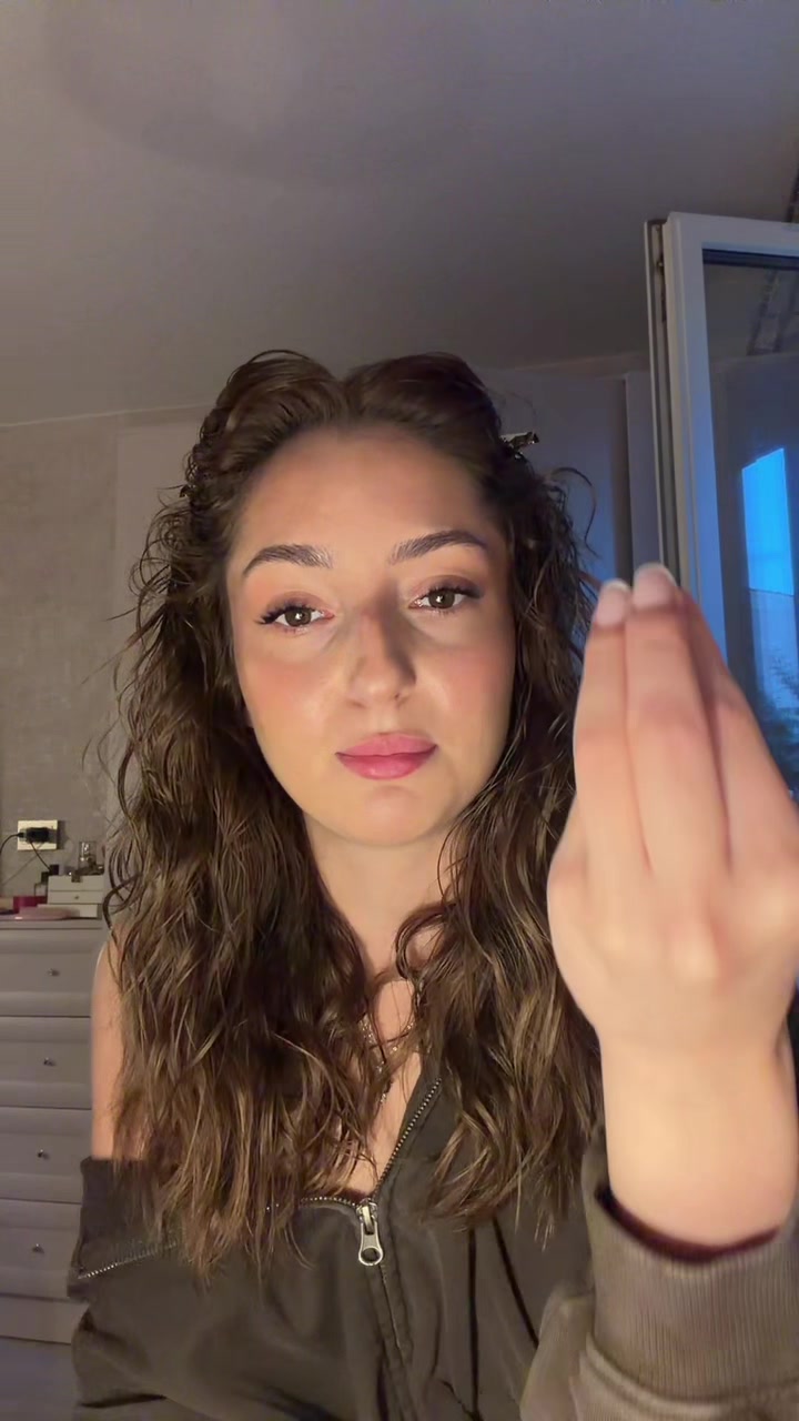 @лиза