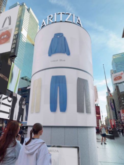@Aritzia