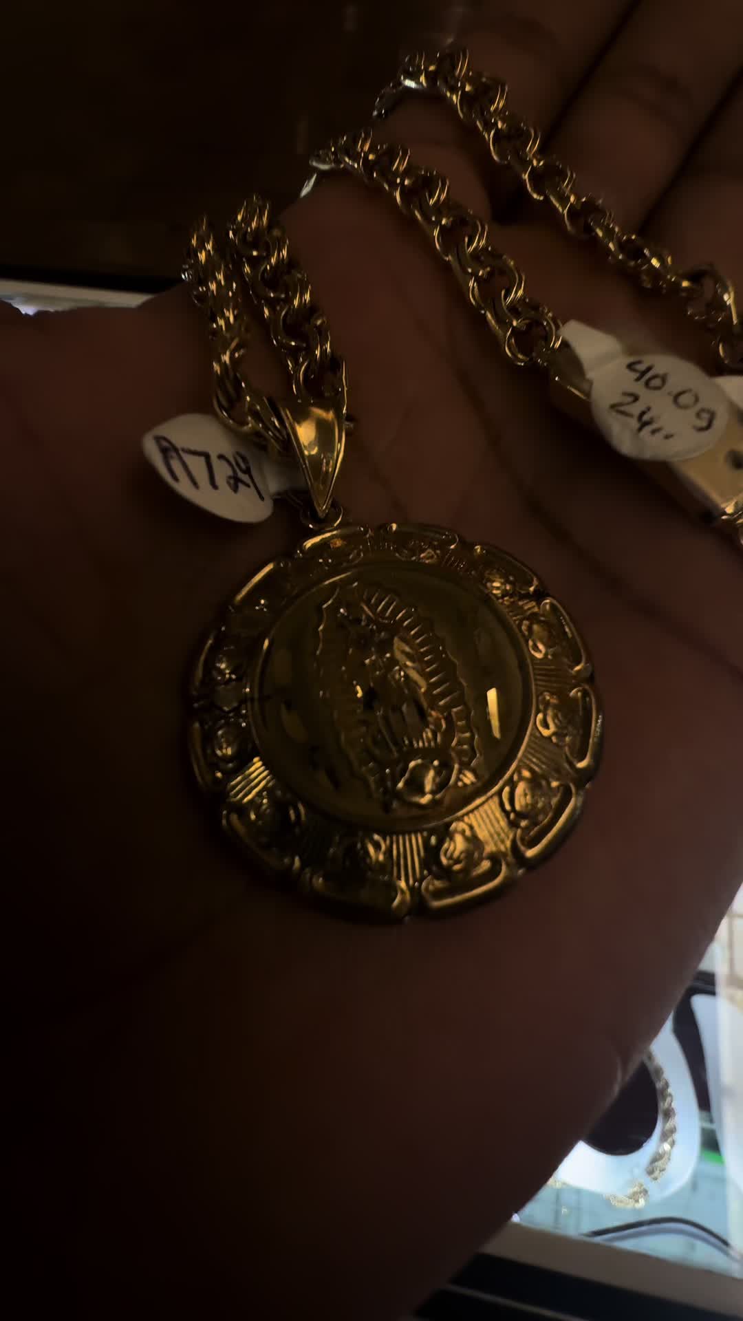 @AliJewelers
