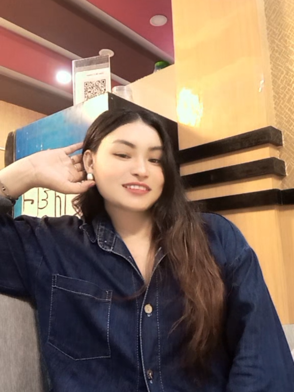 @Anshika🧿