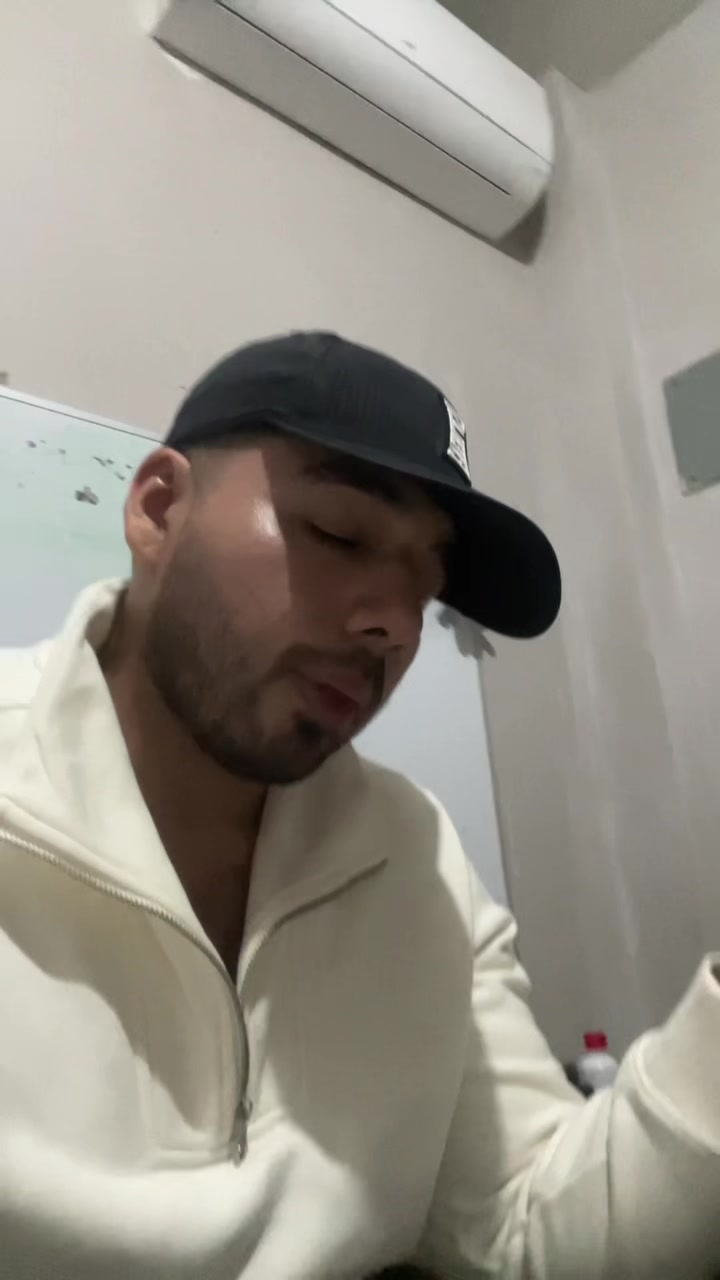 @Alexis