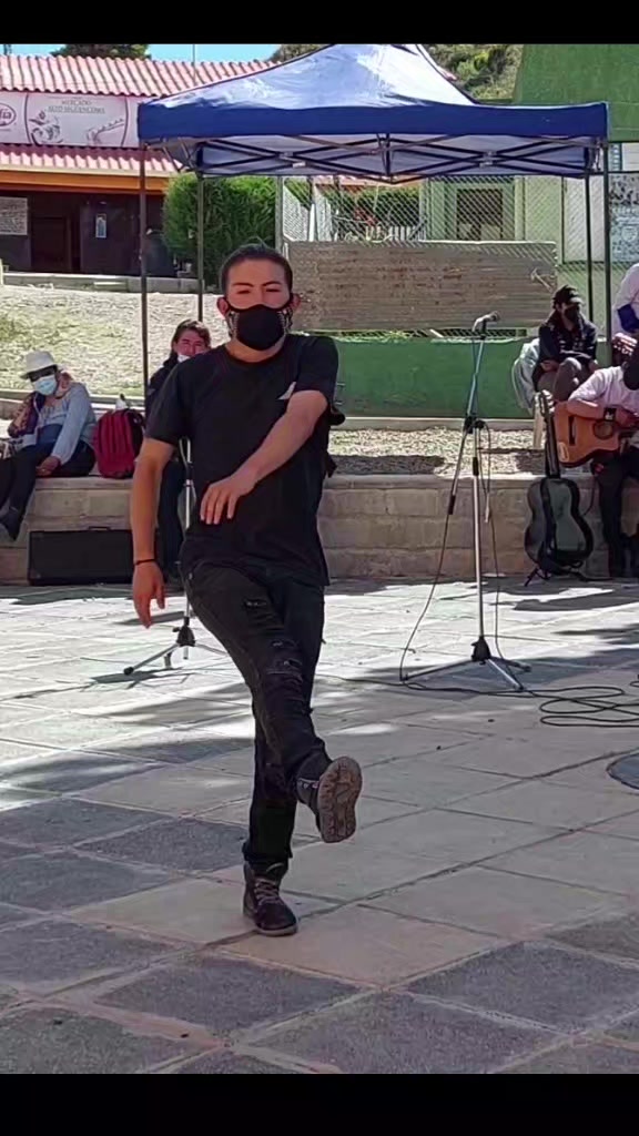 @Luis Mújica
