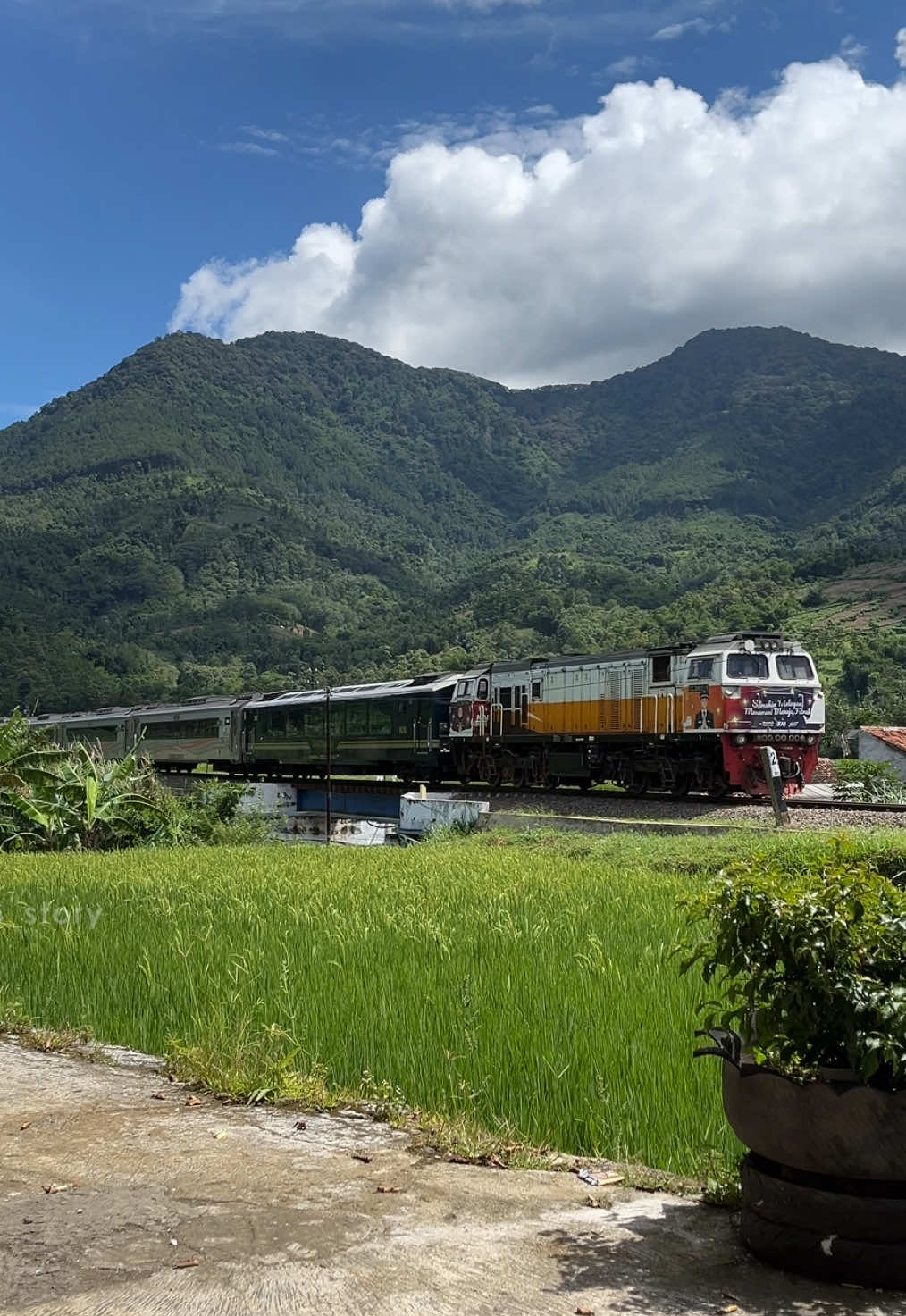 @Train_Story