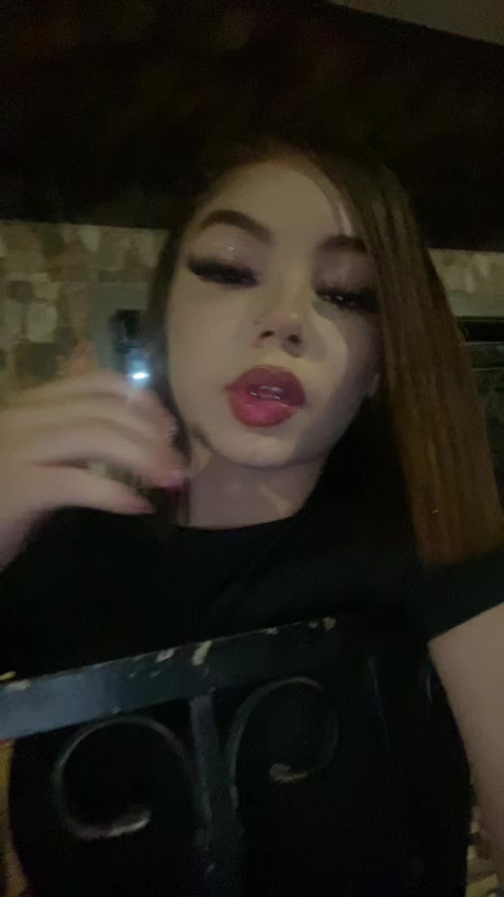 @Annii👹