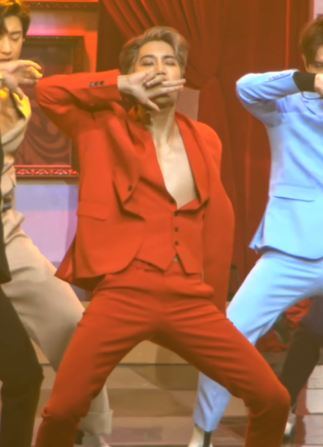 @Idolfocus╰➝ᵐᵃⁿᵘ