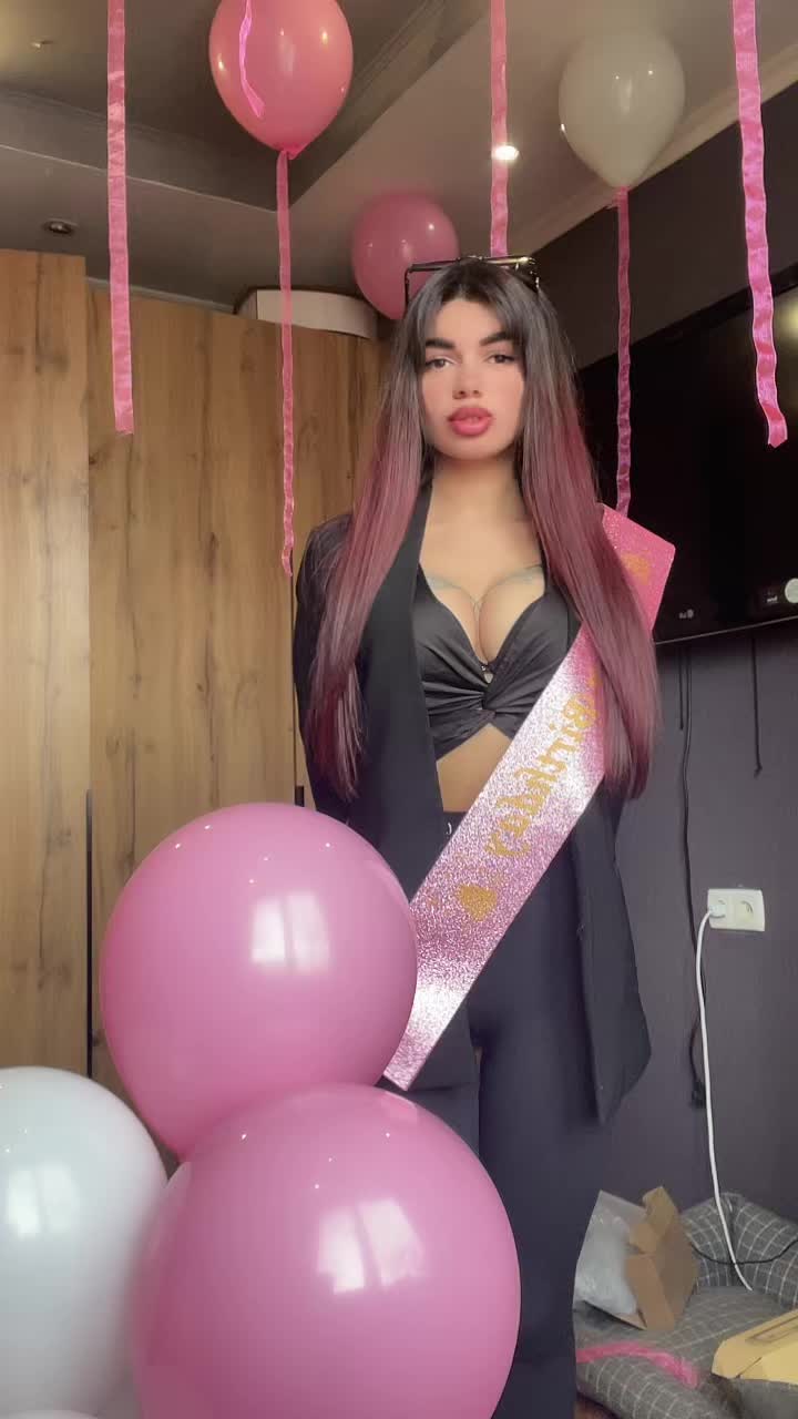@Alina🦋✨