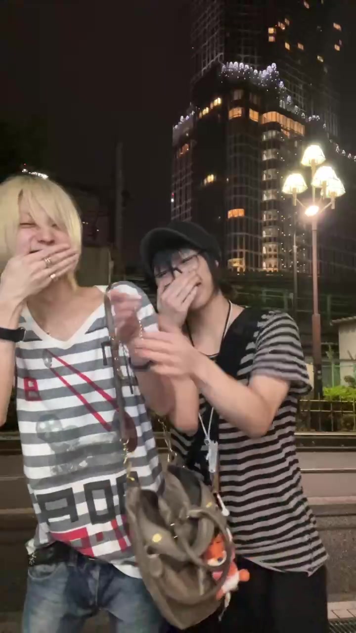 @ひかる
